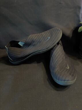 RARE Y2K Women's Nike Black Kyoto Slip-On Vintage Yoga Trainer Sneakers Size 8.5